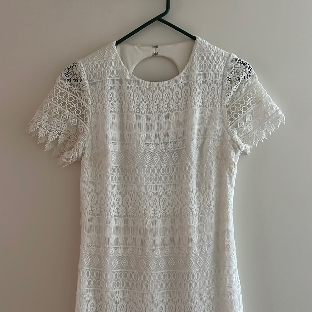Laundry by Shelli Segal white dress lace sheath dress